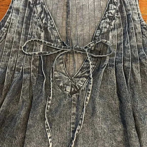 Amazon Denim Blue Sleeveless Jumpsuit - Picture 2 of 2